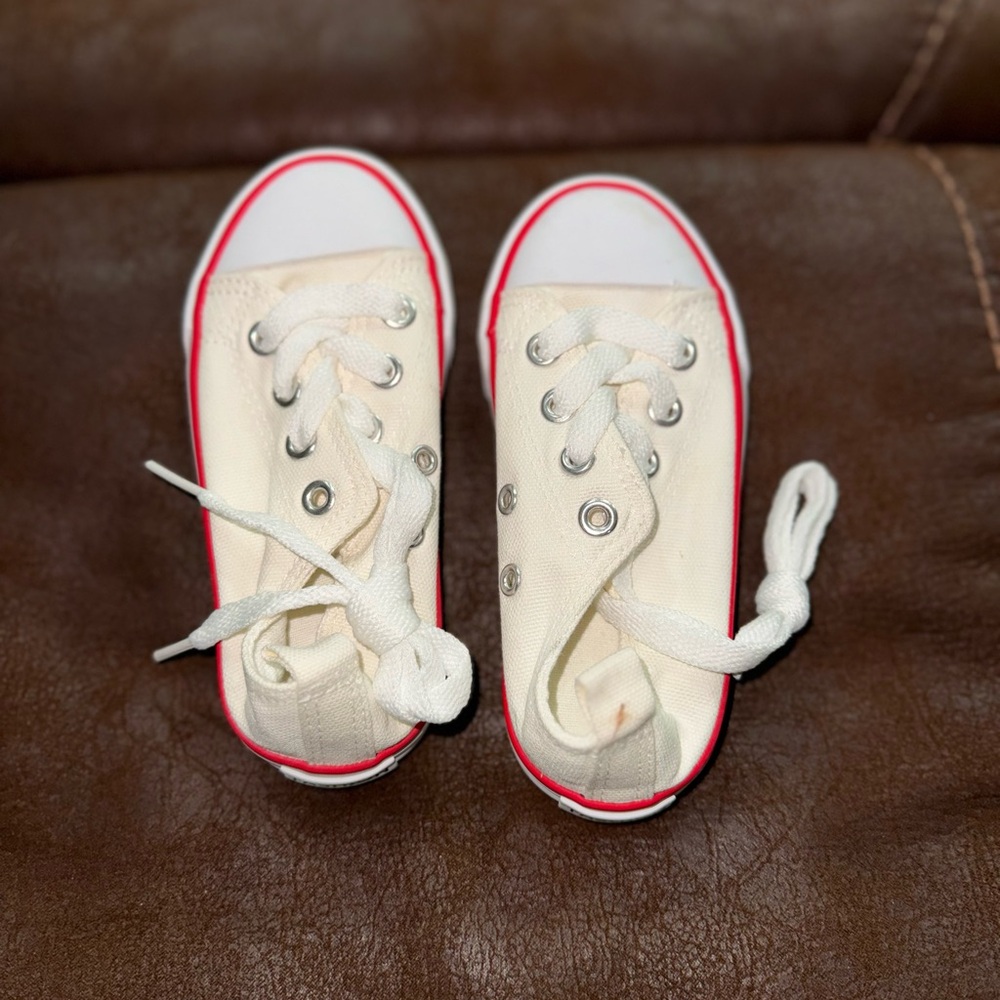 Converse Cream and Red Kids Sneakers never worn